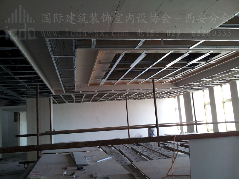  b>室内装修工程全过程施工图解(水电,土建工程).pdf /b>