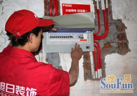 自己找工人装修_装修水电工人_装修招聘工人