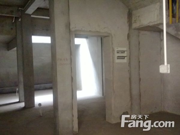 收房发现商场楼顶本规划是空中花园改成了商场娱乐大楼_收房装修帮_去收毛培房却发现已装修好了