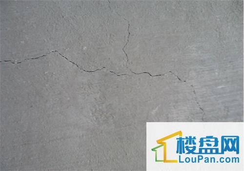 装修拆改的墙体裂缝_墙体裂缝开裂用什么接缝王最好_房子有多处墙体裂缝
