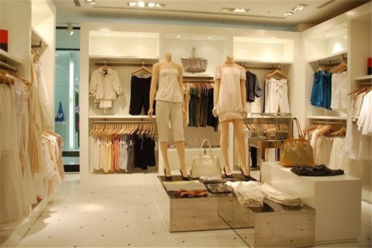 衣服烫个洞补衣服图_衣服屋装修效果图_日式榻榻米装修价格 装修效果