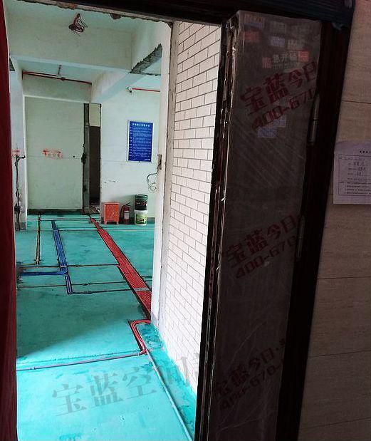 自助餐厅装修效果工业风图_装修新房的施工步骤流程_装修施工效果图