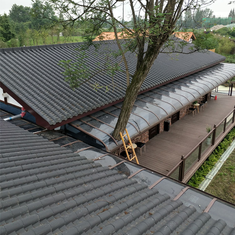 屋顶金属扣瓦_室内装修 室外屋顶流泥瓦落下_农村屋顶树脂瓦效果图