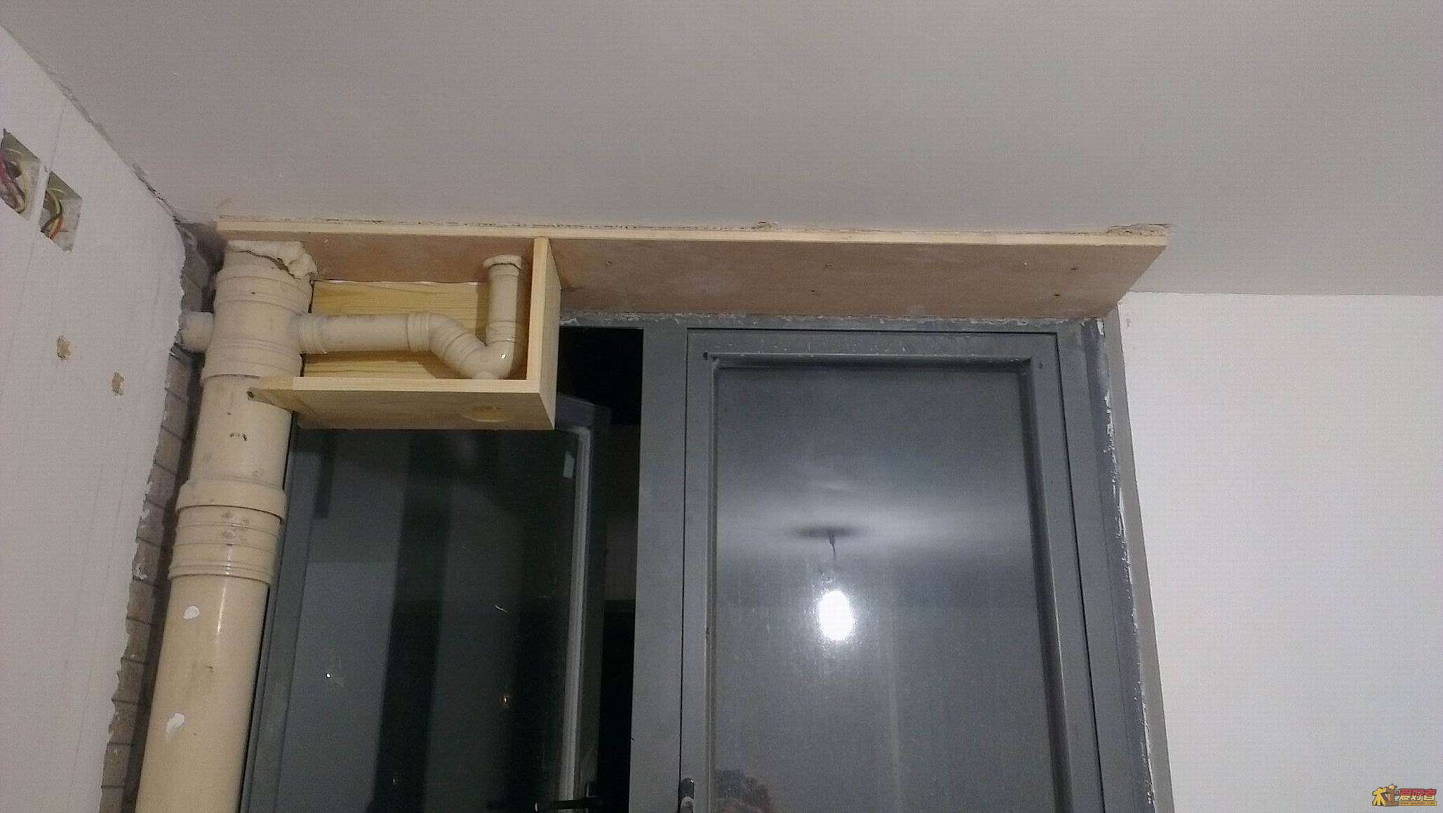 二手房装修 木工现场制作装饰_房屋装修木工包水管_南京木工装修清单