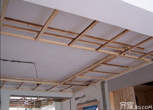 家装吊顶施工过程_造型天花吊顶施工工艺_装修吊顶施工中图