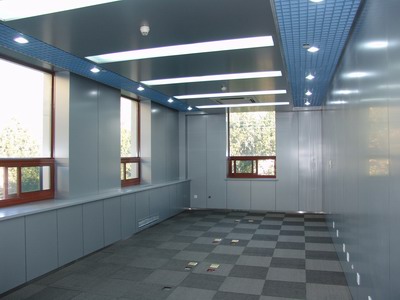 uv板装修墙面效果图_室内装修铝塑板墙面施工_uv板墙面装修效果图