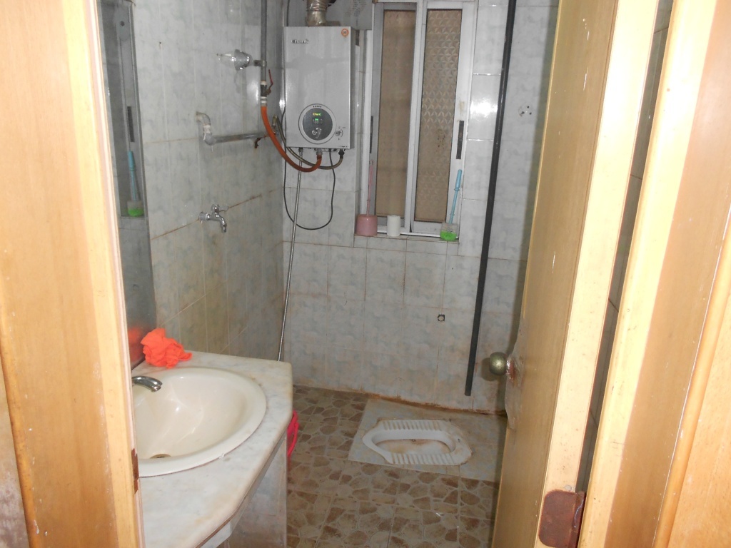 入住后重新装修厕所_装修完后多久可以入住_装修以后多久可以入住