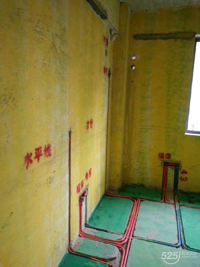 老房子装修需要全屋防水吗_木房子厕所银色防水材料种类图片_一楼房子装修需要注意事项