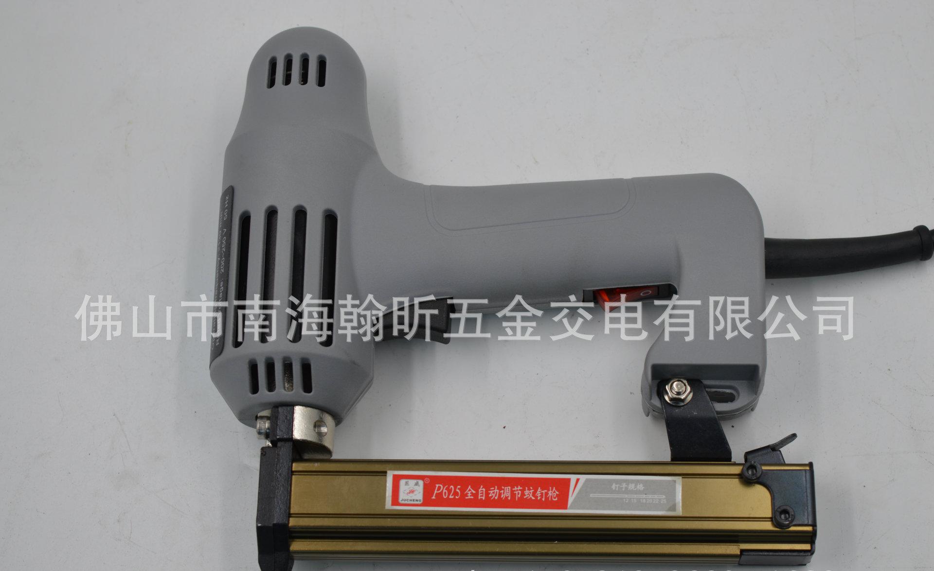 南京木工装修清单_装修木工钉枪_二手房装修 木工现场制作装饰