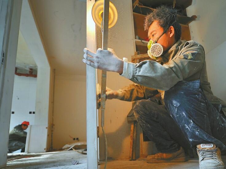 室内装修工人施工协议_外墙施工吊绳工人招聘_工人施工安全协议