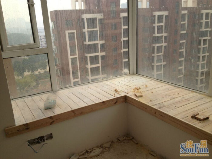 平台防水木装修效果图_自助餐厅装修效果工业风图_铝铂纸可以防水效果好么