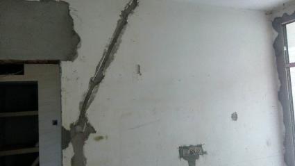 地毯上污渍怎么去除_瓷砖上的污渍怎么去除_装修如何去除油漆污渍