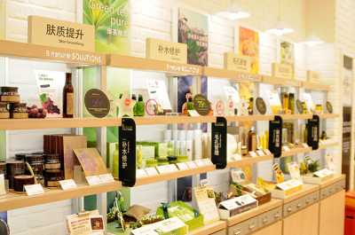 4款悦诗风益装修效果图 韩国Innisfree悦诗风益昏计图