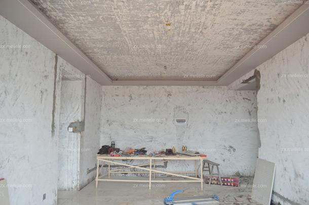 室内装修木工吊顶图片_大厅方格木工吊顶_装修吊顶用的木工工贝