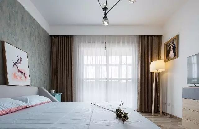家具白色油漆工序_装修房子的墙壁白色油漆_家具白色油漆移门怎么选