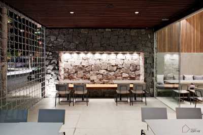 中式餐厅圆形餐桌配哑装修效果图 圆形红木餐桌搭配仿哑罩筒灯设计图片欣赏