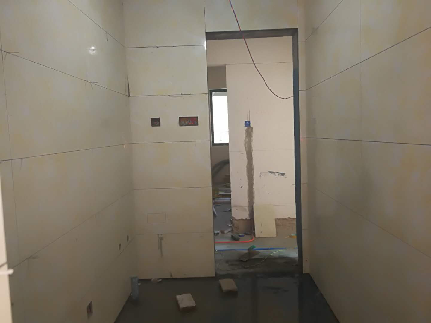 卫生间防水装修顺序_厕所防水用什么材料好_装修厕所防水贴瓷砖顺序