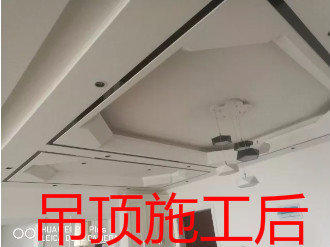 装修木工吊顶一般吊多少_木工吊顶用什么材料好_木工室内装修吊顶图片