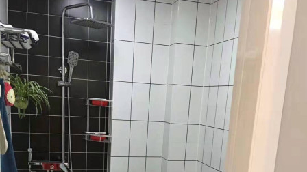 贴墙砖遇到90°拐角位置，我们要怎么处理，怎么防止碰撞受伤。