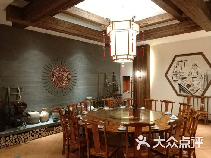 黑根王的真实效果_老三代真实装修效果图_狗山香水真实效果视频