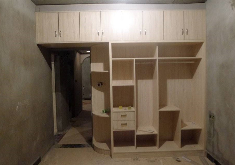家具订做好还是木工做_木工装修打家具多久_订制家具与木工做的对比