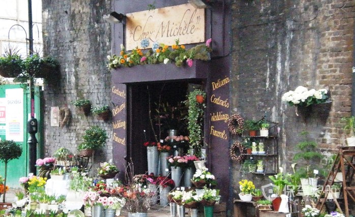 鲜花店木质门头装修效果图-保驾护航装修网
