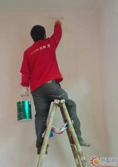 装修师傅换油漆_简单装修没刷油漆后多久可以入住_装修墙面油漆工序