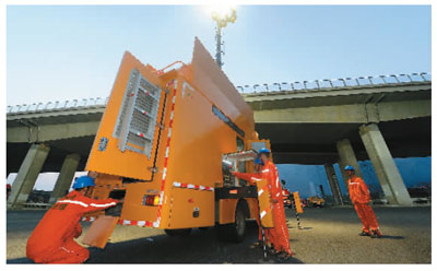 电力春节冒雪抢修施工换变压器_四惠桥抢修施工_装修施工应急抢修