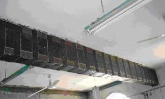 有悬空梁客厅装修图片_现浇梁施工论文_有梁的装修施工