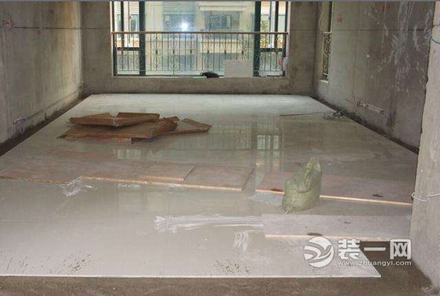 装修施工挂贴_施工安全带挂扣链_钢架干挂瓷砖施工工艺