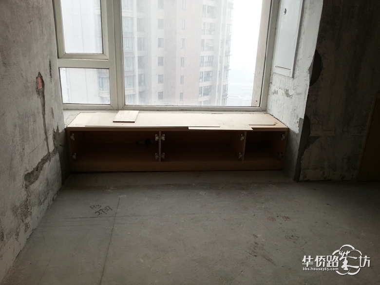 飘窗榻榻米装修效果图_装修时先油漆还是先安装飘窗石_榻榻米飘窗装修效果图