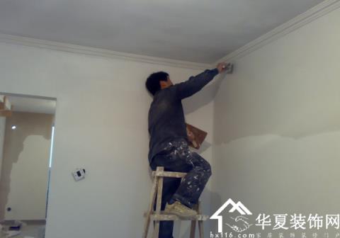 现在室内装修是用油漆还是腻子粉_腻子为什么一摸就掉粉_室内刷过油漆后有异味怎么回事