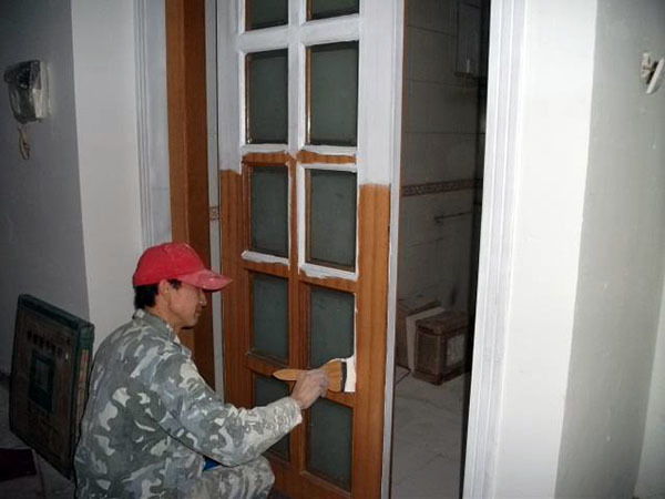 家具油漆工序_装修墙面油漆工序_室内装修是油漆工的工序