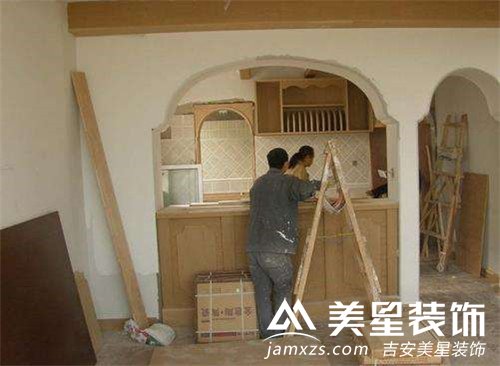 大客厅木工装修图片_装修木工材料清单_装修为啥是先木工在贴砖