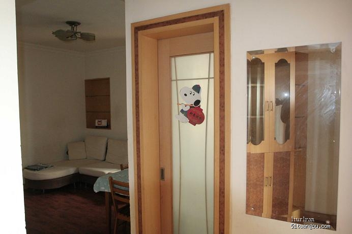 卧室门对厕所门好吗_家居风水卧室门对厕所门_两个卧室门对门风水