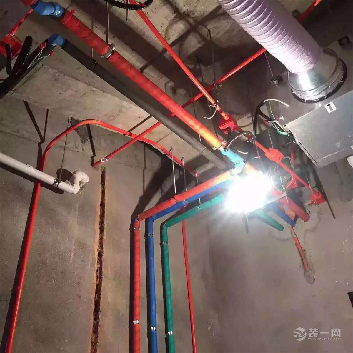 烧烤刷油撒料顺序_澳尔滨黄金油使用顺序_装修水电木瓦油顺序