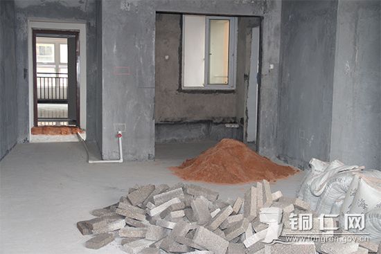 深圳施工装修哪家好_装修施工停工一天_长沙装修施工队一天多少钱