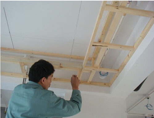 室内木工装修基础知识视频_家庭装修木工伤到眼_南京木工装修清单
