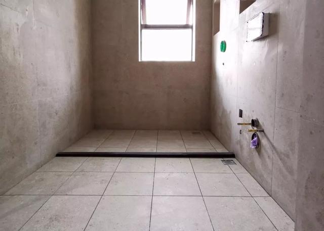 装修贴砖施工协议_新建砖烟囱专业施工公司_草坪砖 施工