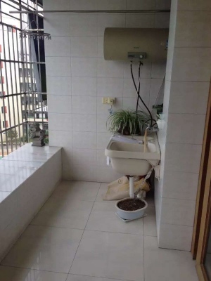 套房装修效果图_套房客厅装修效果图_套房通道墙面设计装修