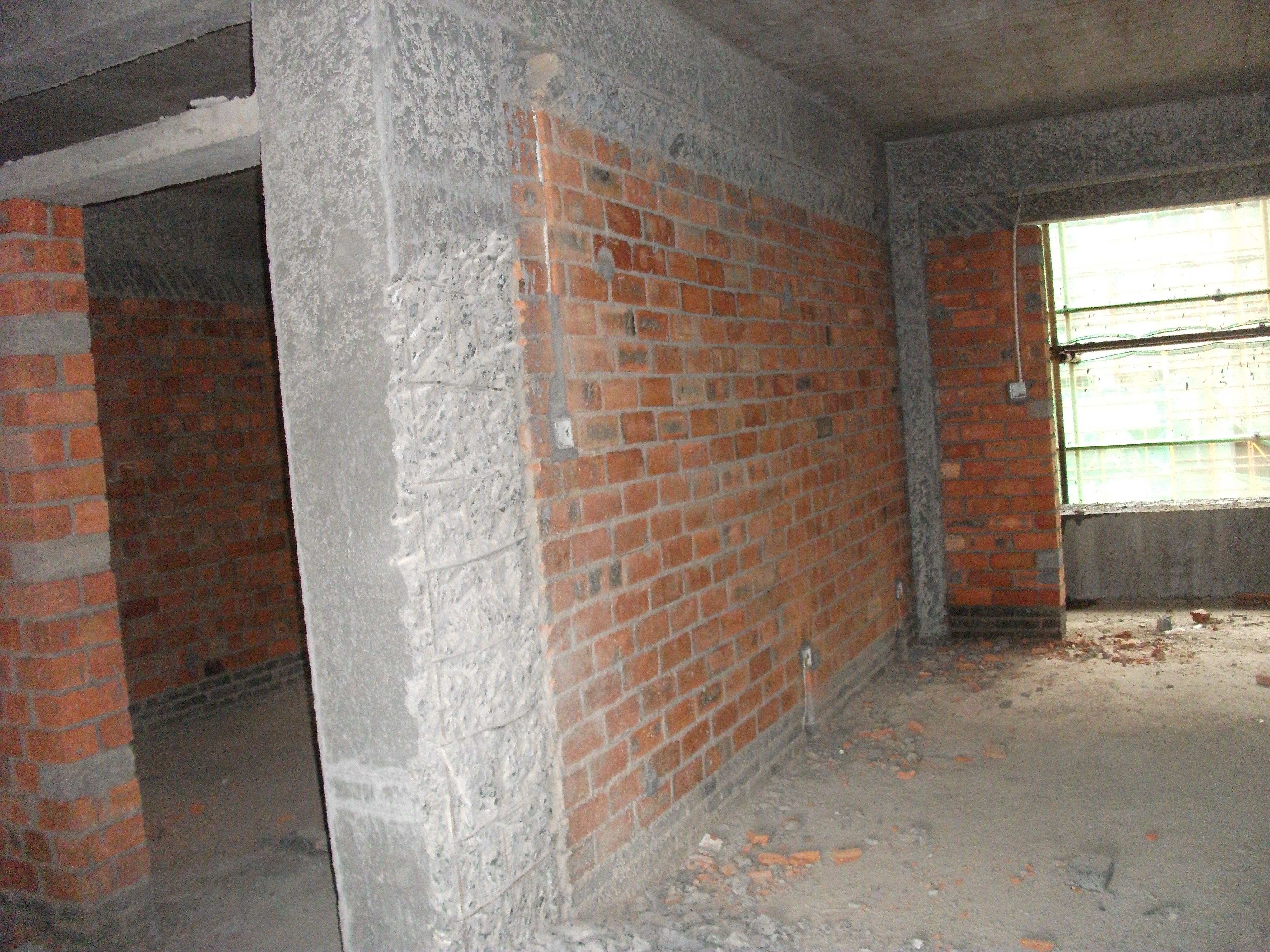 装修拆改房屋墙体_装修时墙体拆除和新建的注意事项_房屋墙体砖墙水泥不够