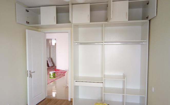 定制家具与成品家具_定制家具 成品家具_装修家具是请木工还是买成品合算