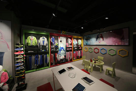 4款品牌体验店室内设计装修效果图 跨境电商o2o体验店设计建设方案图