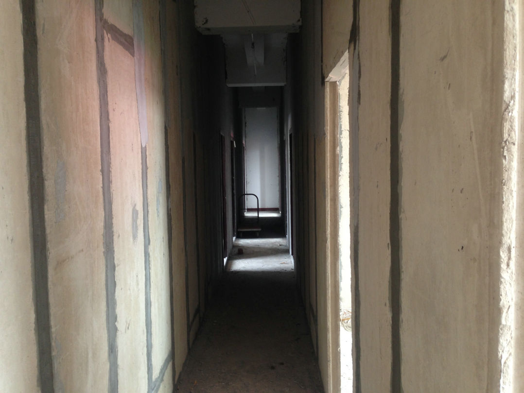 轻钢龙骨隔墙防水吗_抗倍特板隔墙施工工艺_装修防水隔墙板