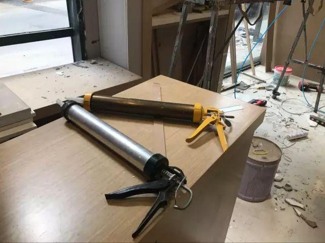 南昌招聘装修木工_装修木工器具_二手房装修 木工现场制作装饰
