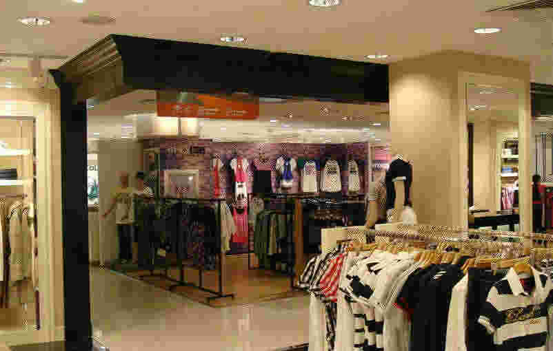 服装商场男装区店面装修效果图 商场成功男士服装店装修风钙图片欣赏