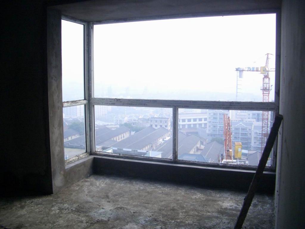 小落地飘窗装修效果图_小户型客厅装修效果图片_落地飘窗装修效果图