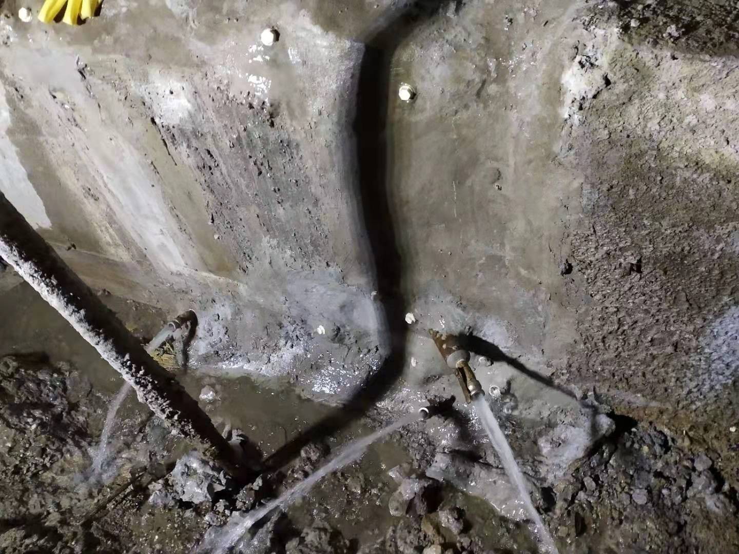 装修防水裂纹_装修地下室防水_装修防水