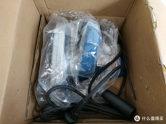 电锯可不仅仅只是惊魂，用东成7寸电圆锯装修自己的小阳台