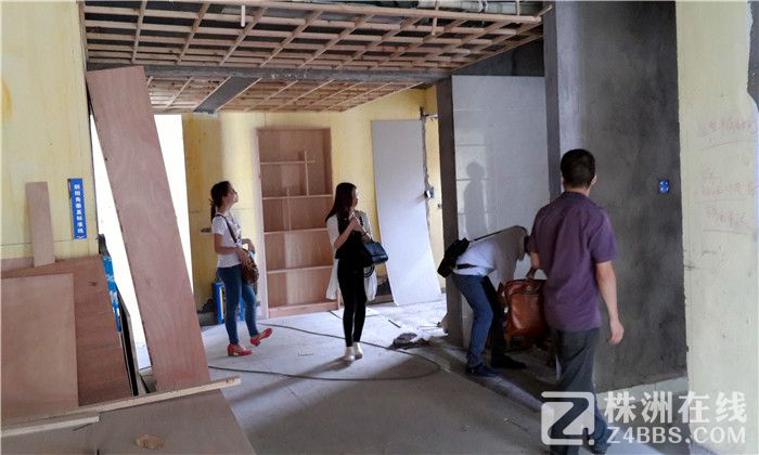 株洲哪里要室内装修木工_福州房屋要隔套哪里找木工_木工装修教学视频